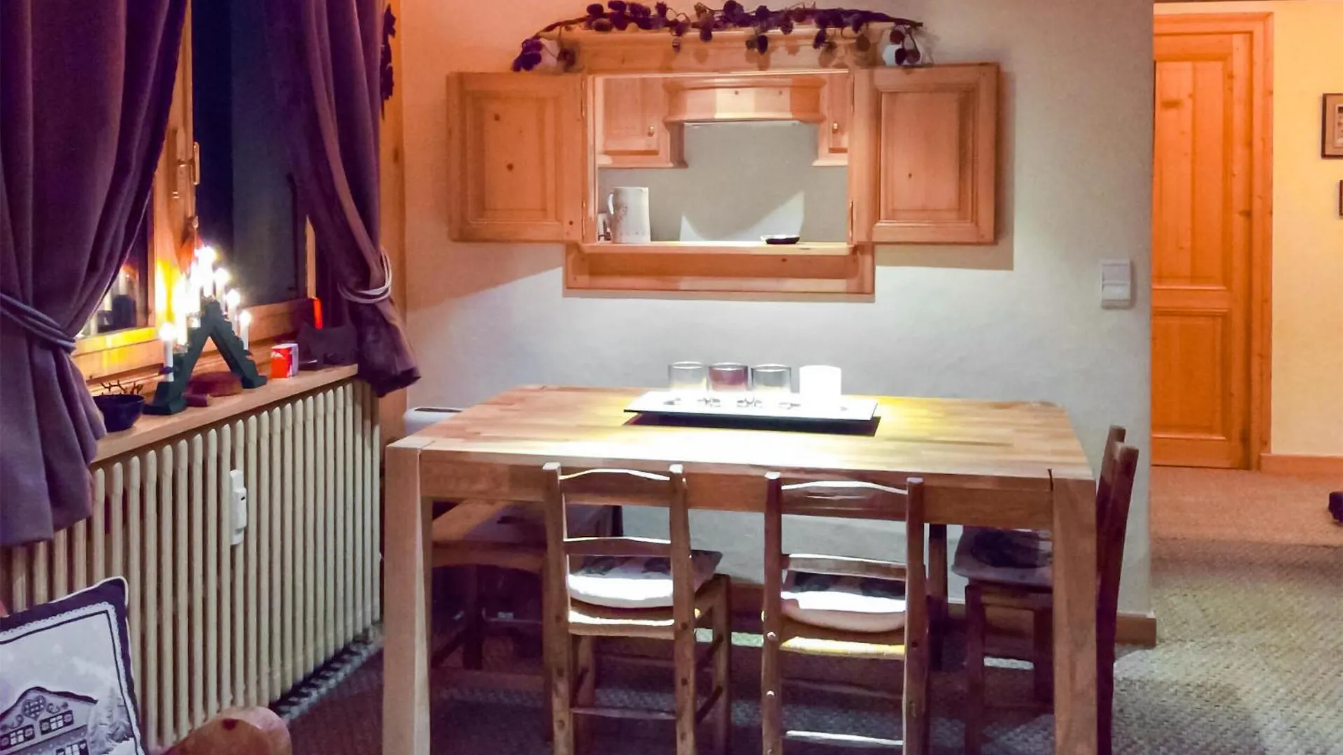 3 Bedroom Stunning Apartment In Megeve France